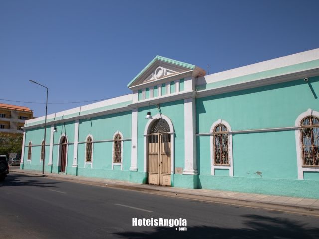 O Edifício da Alfândega do Namibe