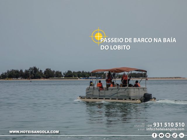 Passeio de Barco na Baía do Lobito